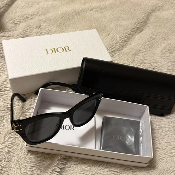 Christian Dior 52mm Sunglasses - Picture 14 of 16
